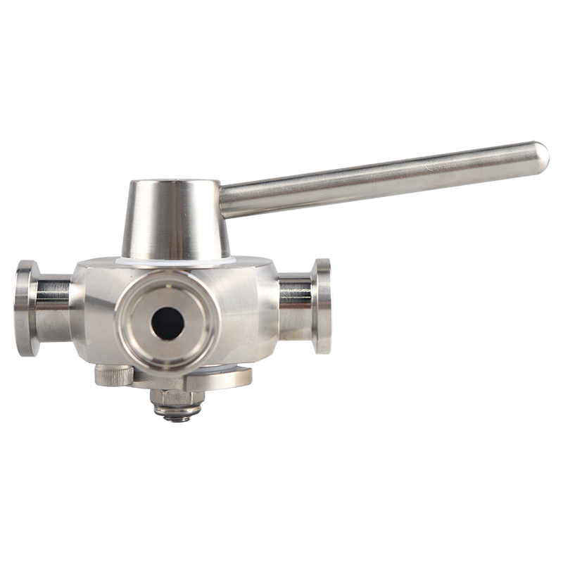 Four way plug valve